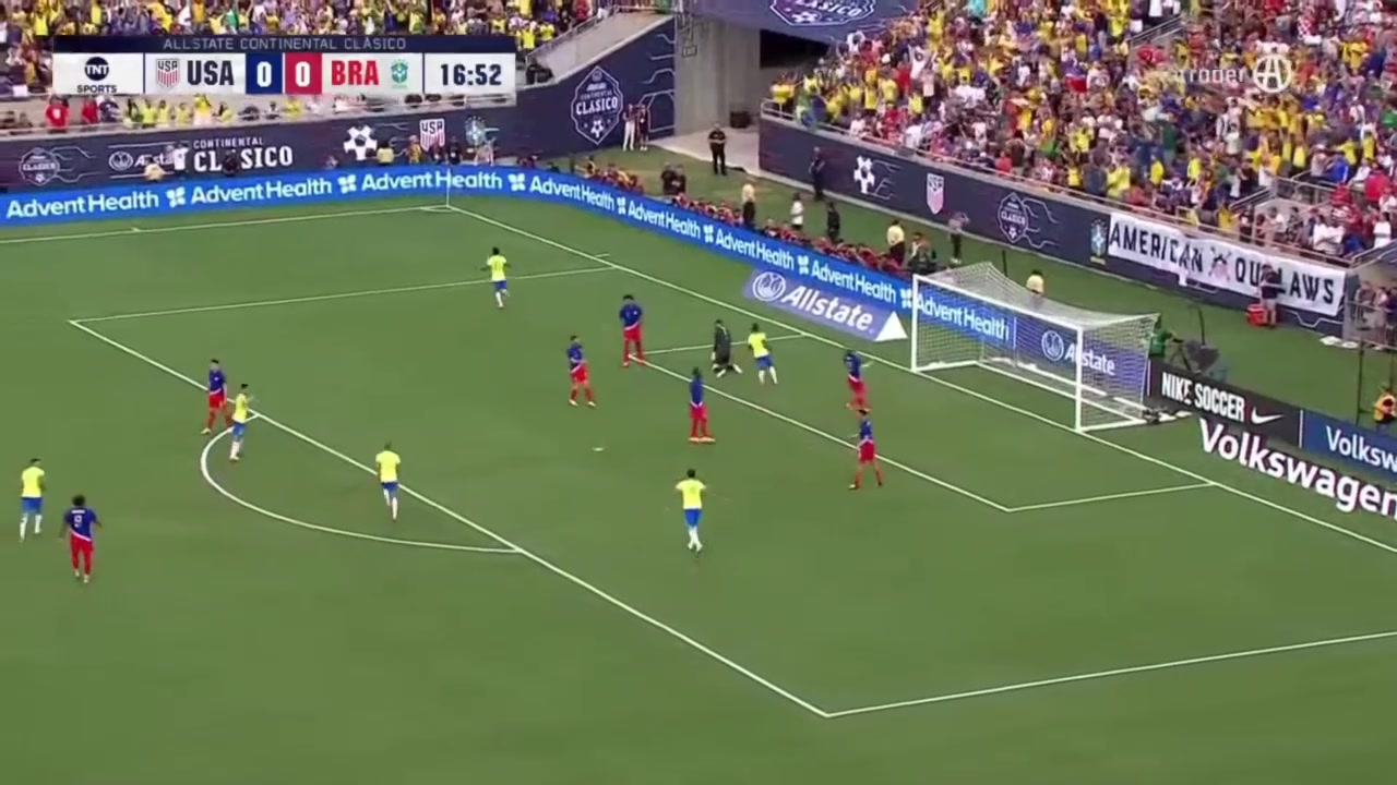 拉菲尼亚助攻罗德里戈破门！巴西1-0领先美国